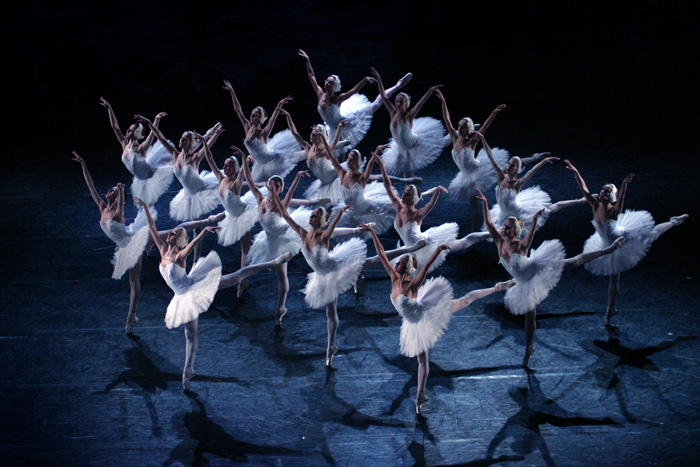 Swan Lake Ballet in St.Petersburg, Russia | Theatres, History, Synopsis ...